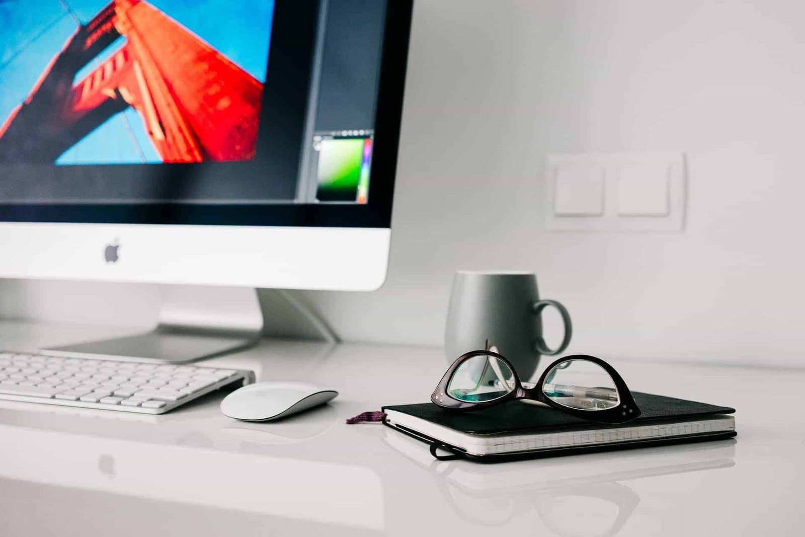 desktop with photoshop open